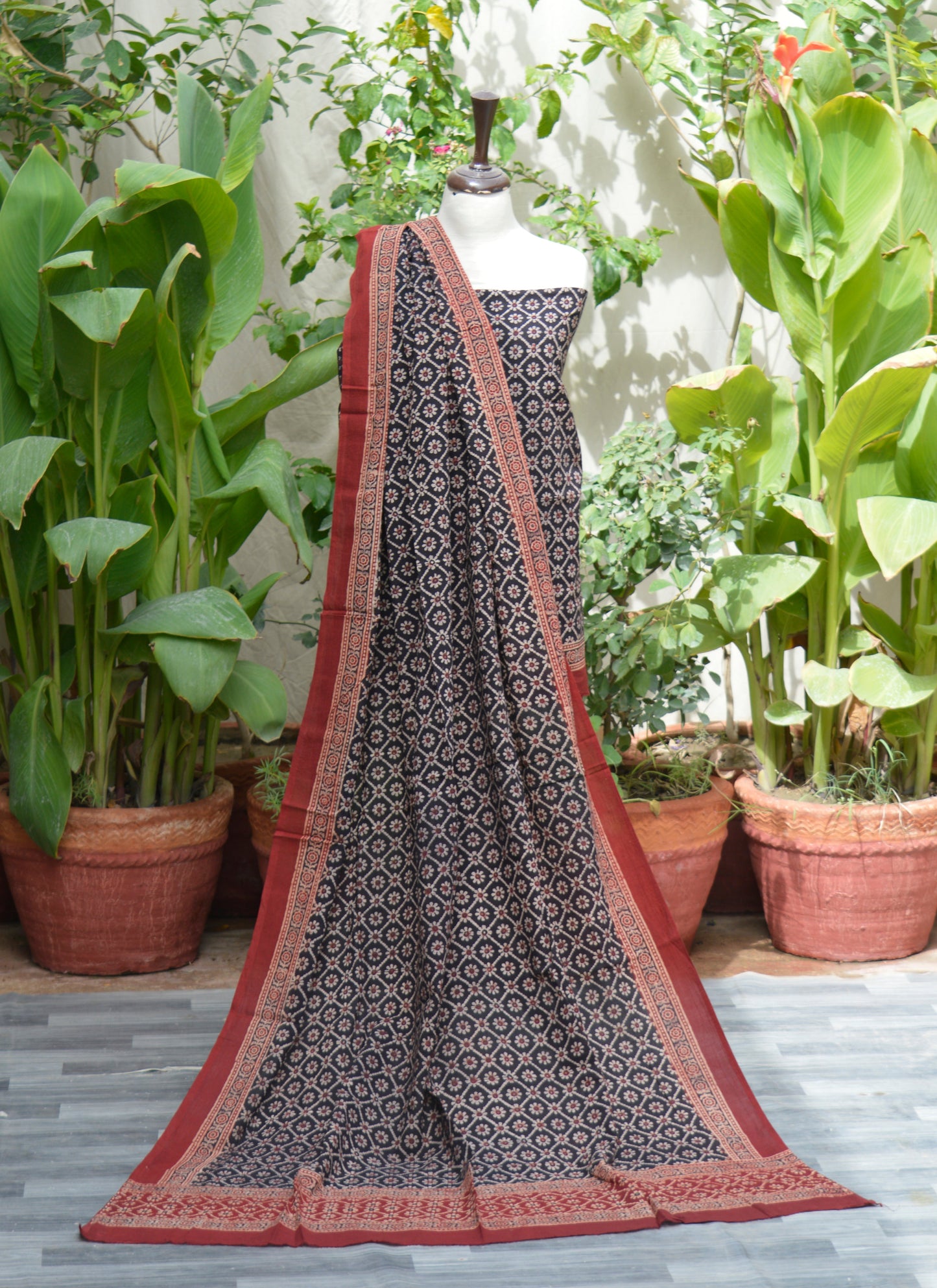 Organic Dye Hand Block Printed Ajrak Floral Jaal Black Two-Piece – Lawn (Shirt & Dupatta)