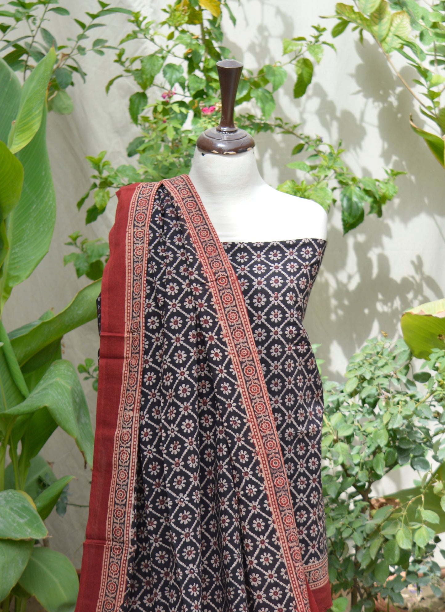 Organic Dye Hand Block Printed Ajrak Floral Jaal Black Two-Piece – Lawn (Shirt & Dupatta)