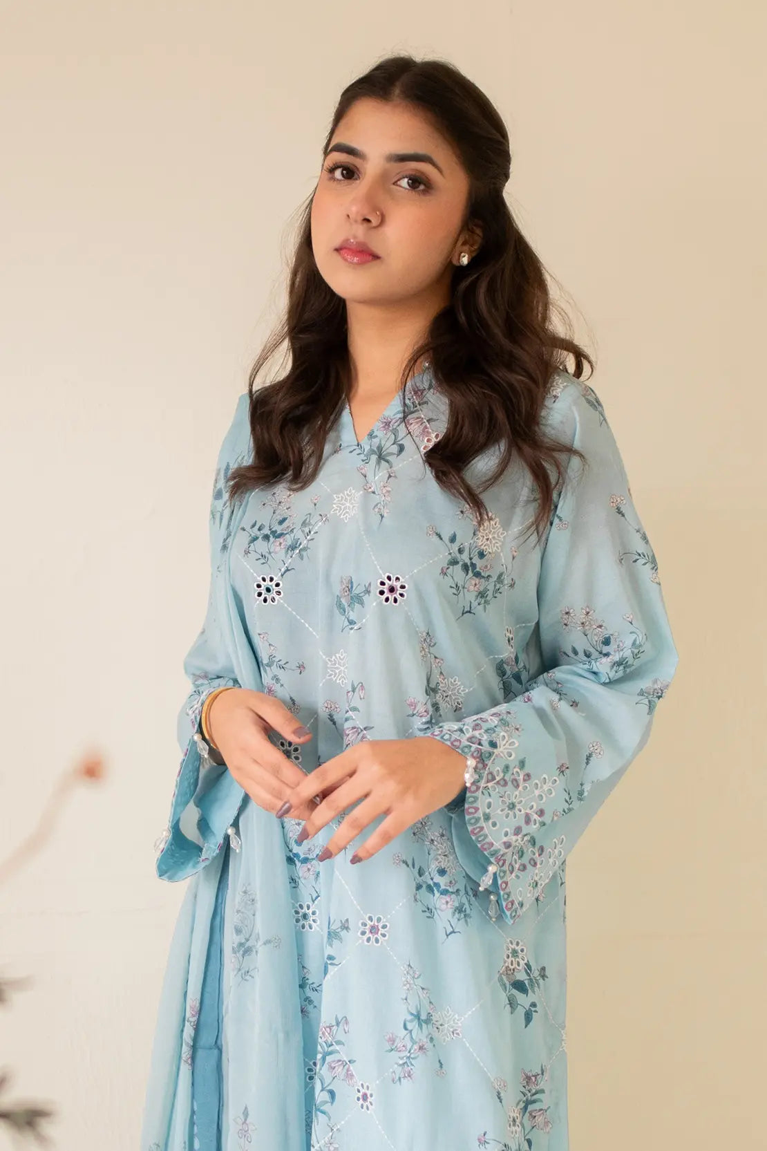 3 Piece - Embroidered Lawn - 8199