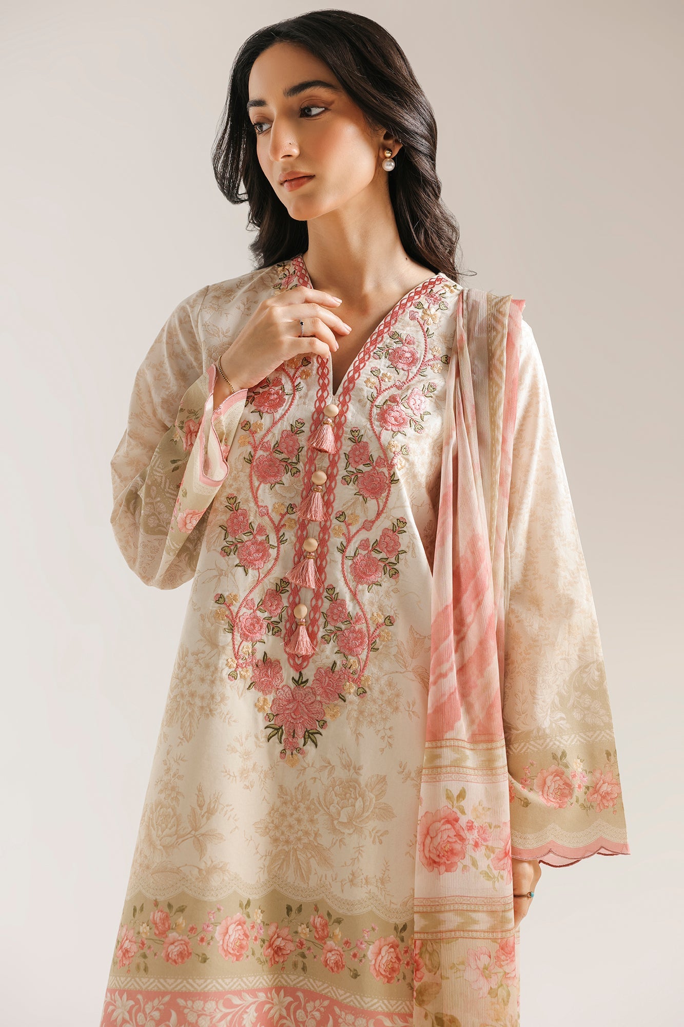 EMBROIDERED SUIT (E0842/203/315)