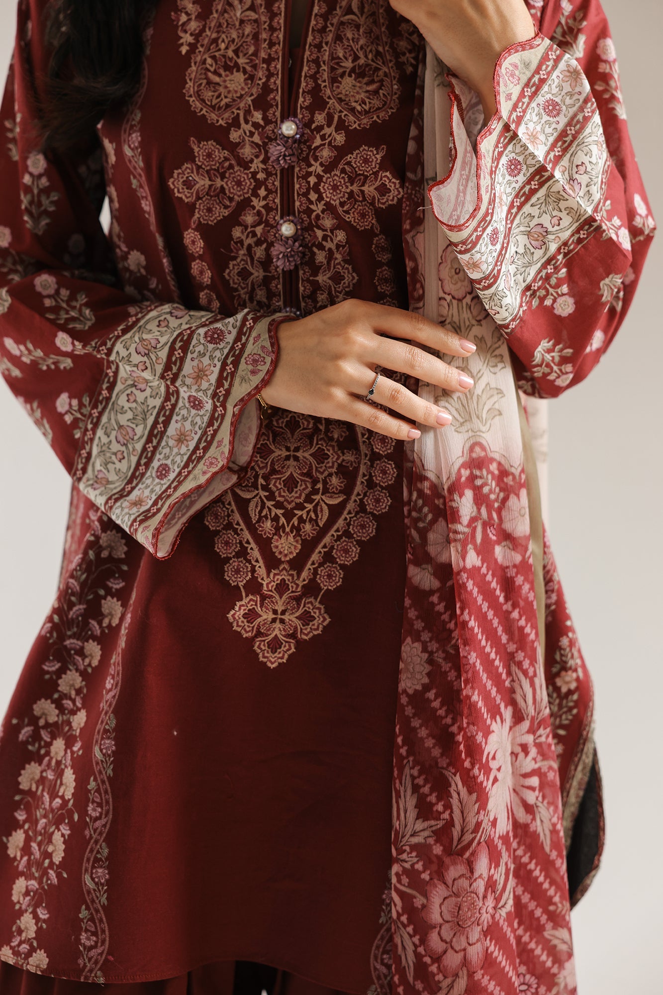 EMBROIDERED SUIT (E0843/203/403)