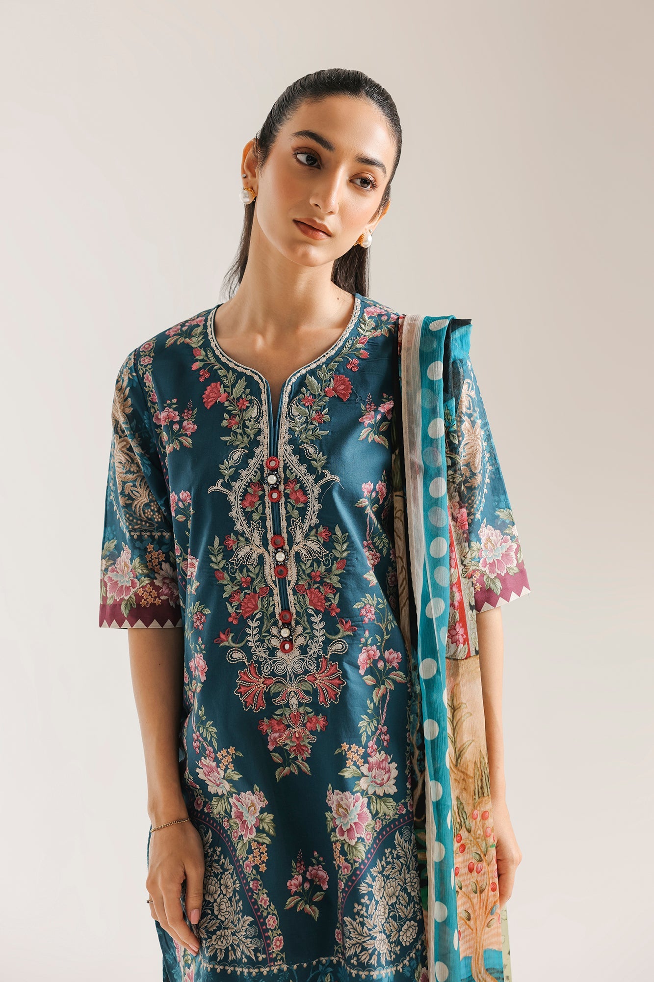 EMBROIDERED SUIT (E0855/203/604)