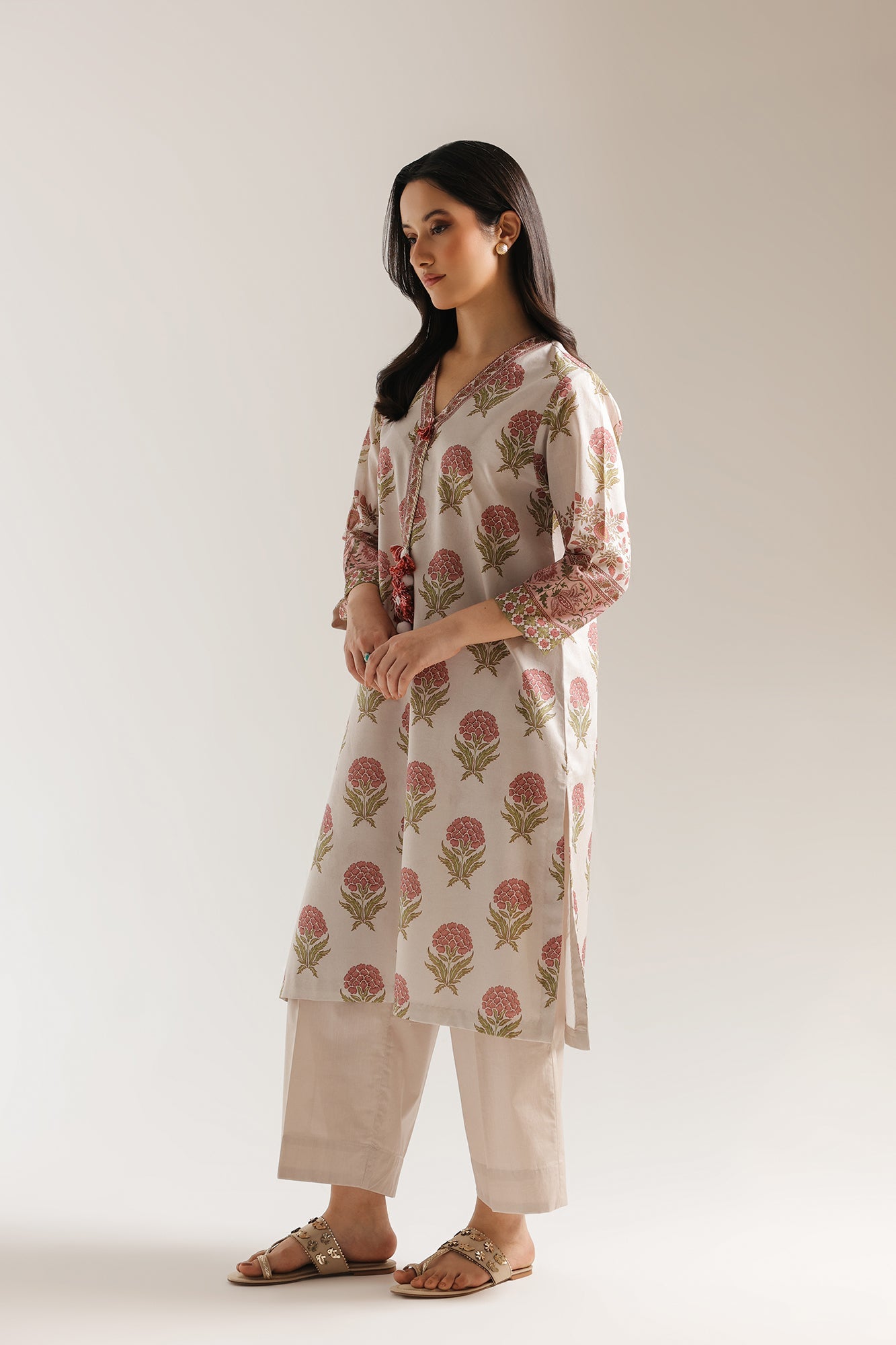 EMBROIDERED SUIT (E0887/202/003)