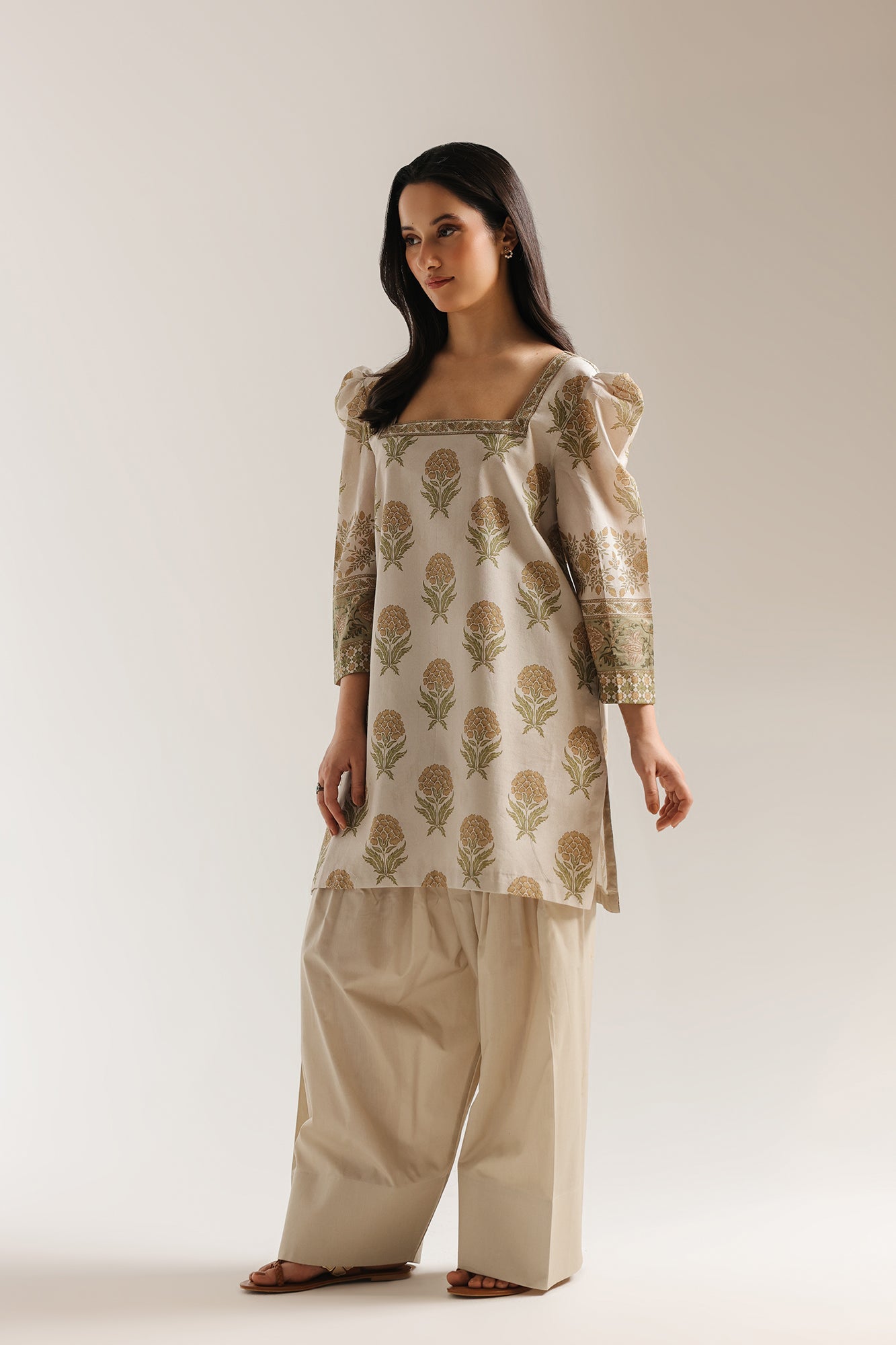 EMBROIDERED SUIT (E0887/202/814)