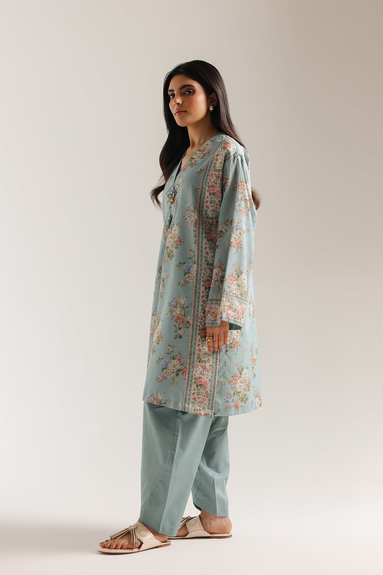 EMBROIDERED SUIT (E0889/202/616)