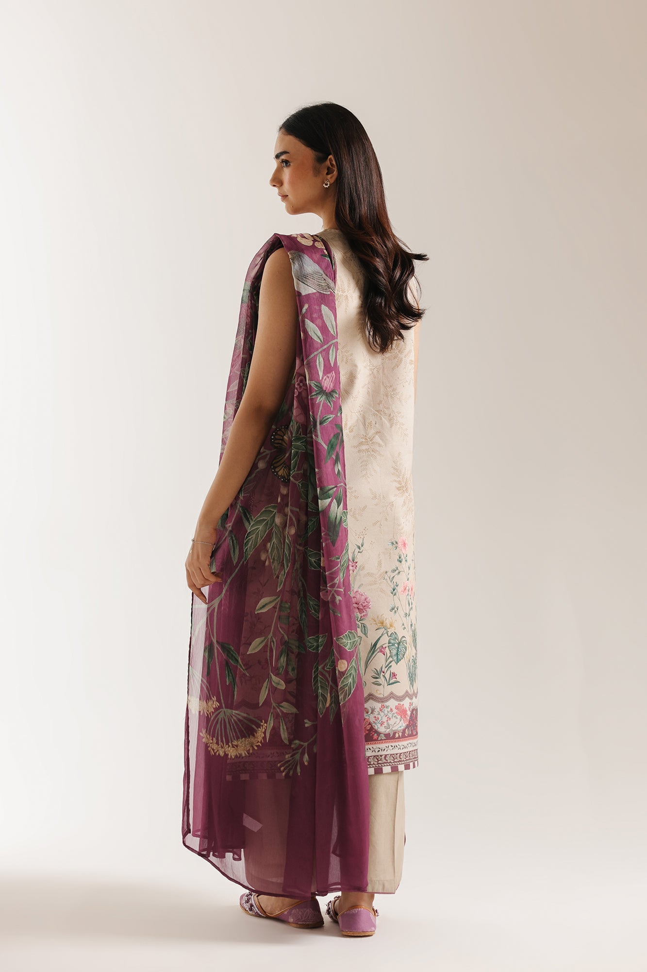 EMBROIDERED SUIT (E1011/203/007)