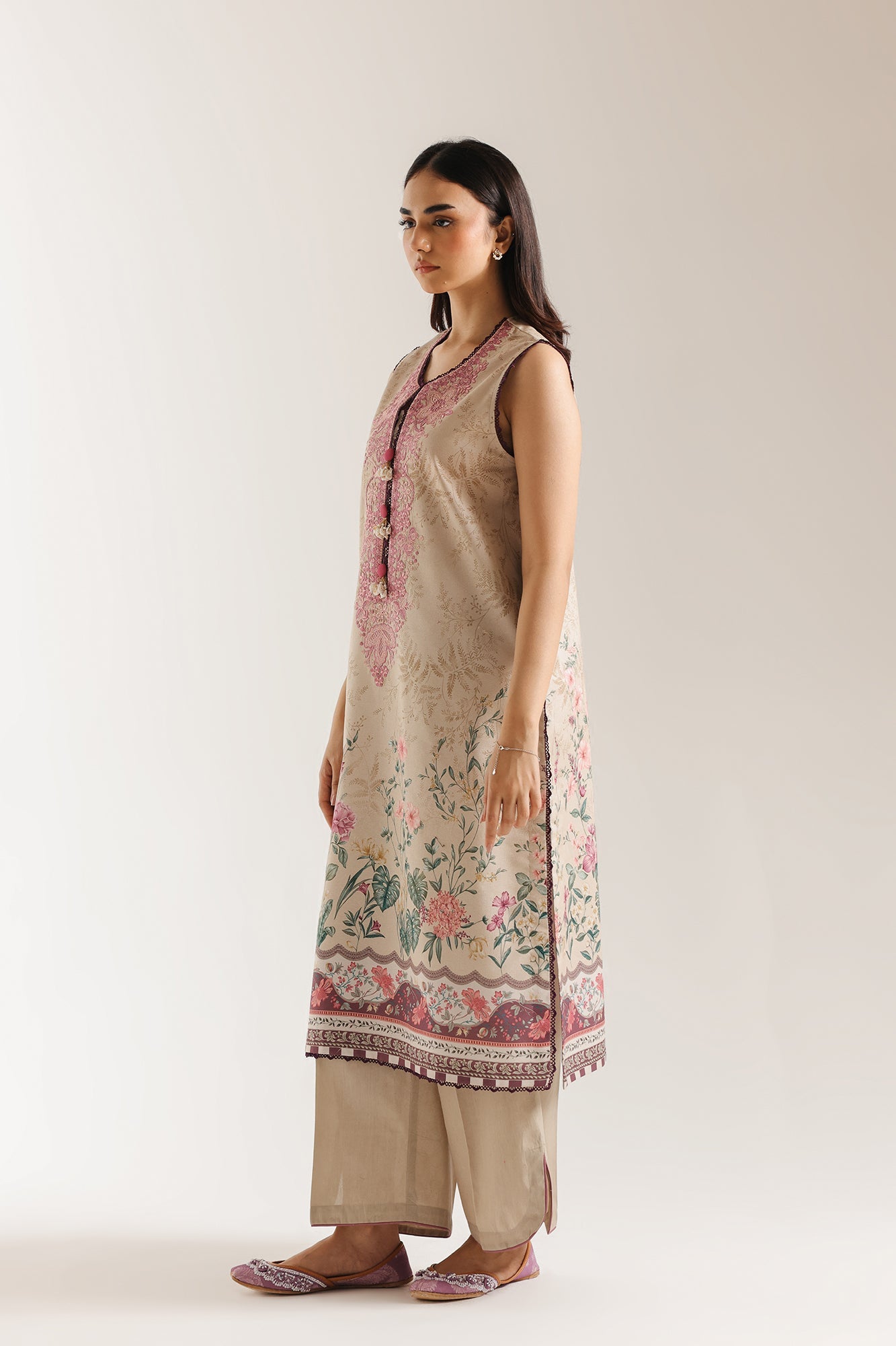 EMBROIDERED SUIT (E1011/203/007)