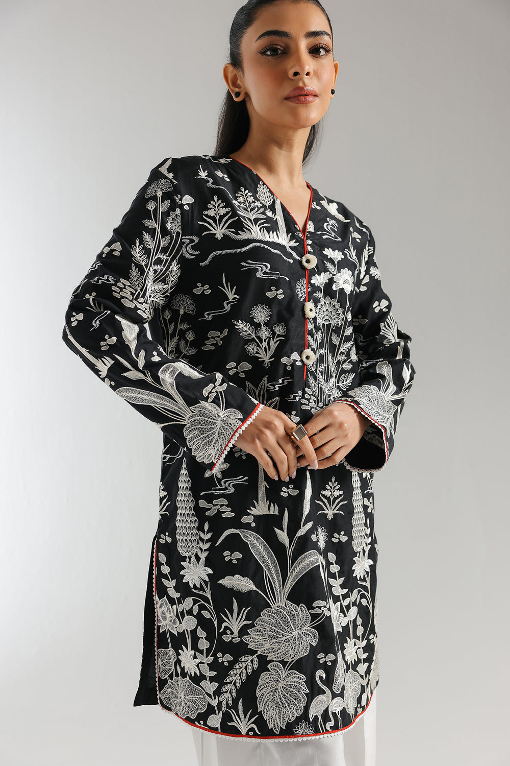 EMBROIDERED SUIT