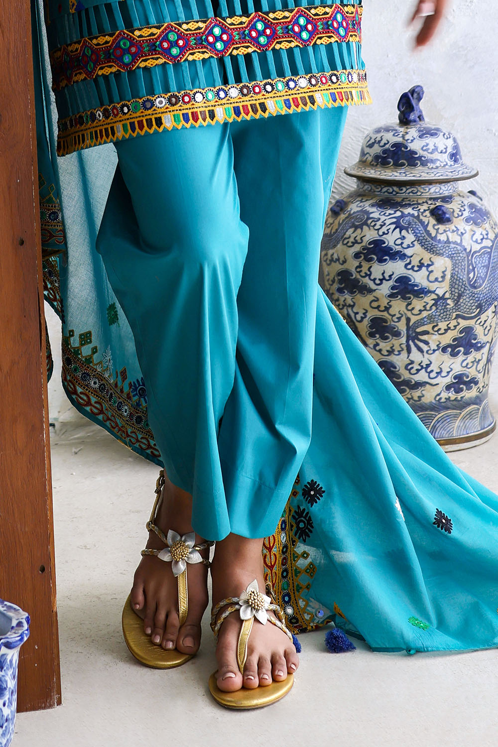 3 Piece Embroidered Lawn Suit with Lawn Dupatta and Borders CL-52569