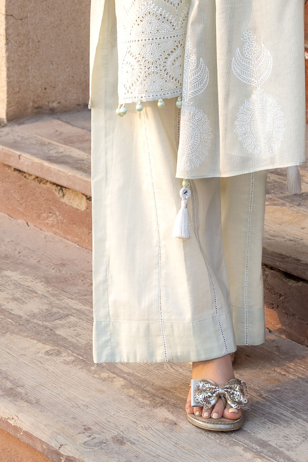 3 Piece Schiffli Embroidered Lawn Suit with Embroidered Lacquer Printed Dupatta DN-52033