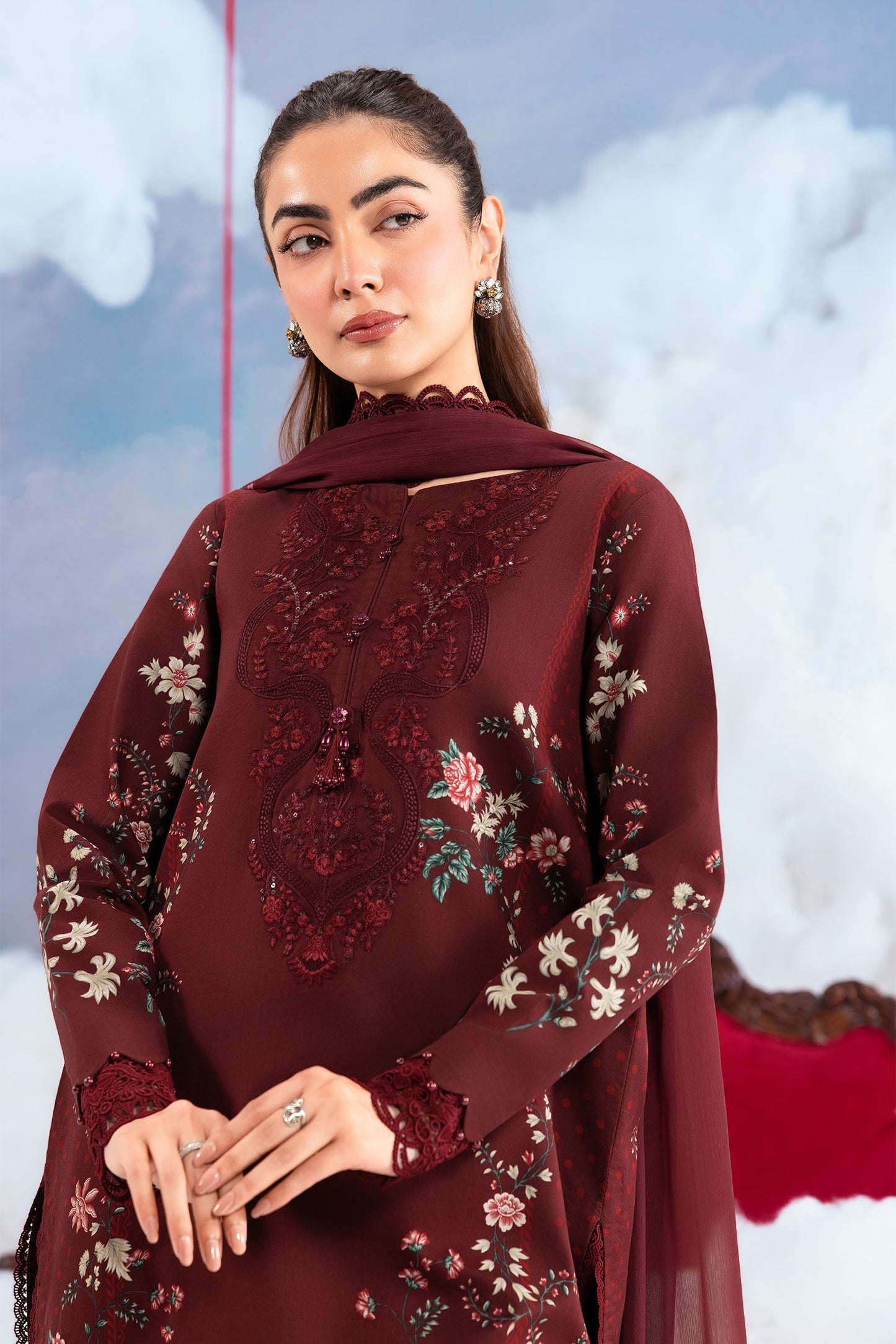 3 Pc Unstitched Embroidered Lawn Suit