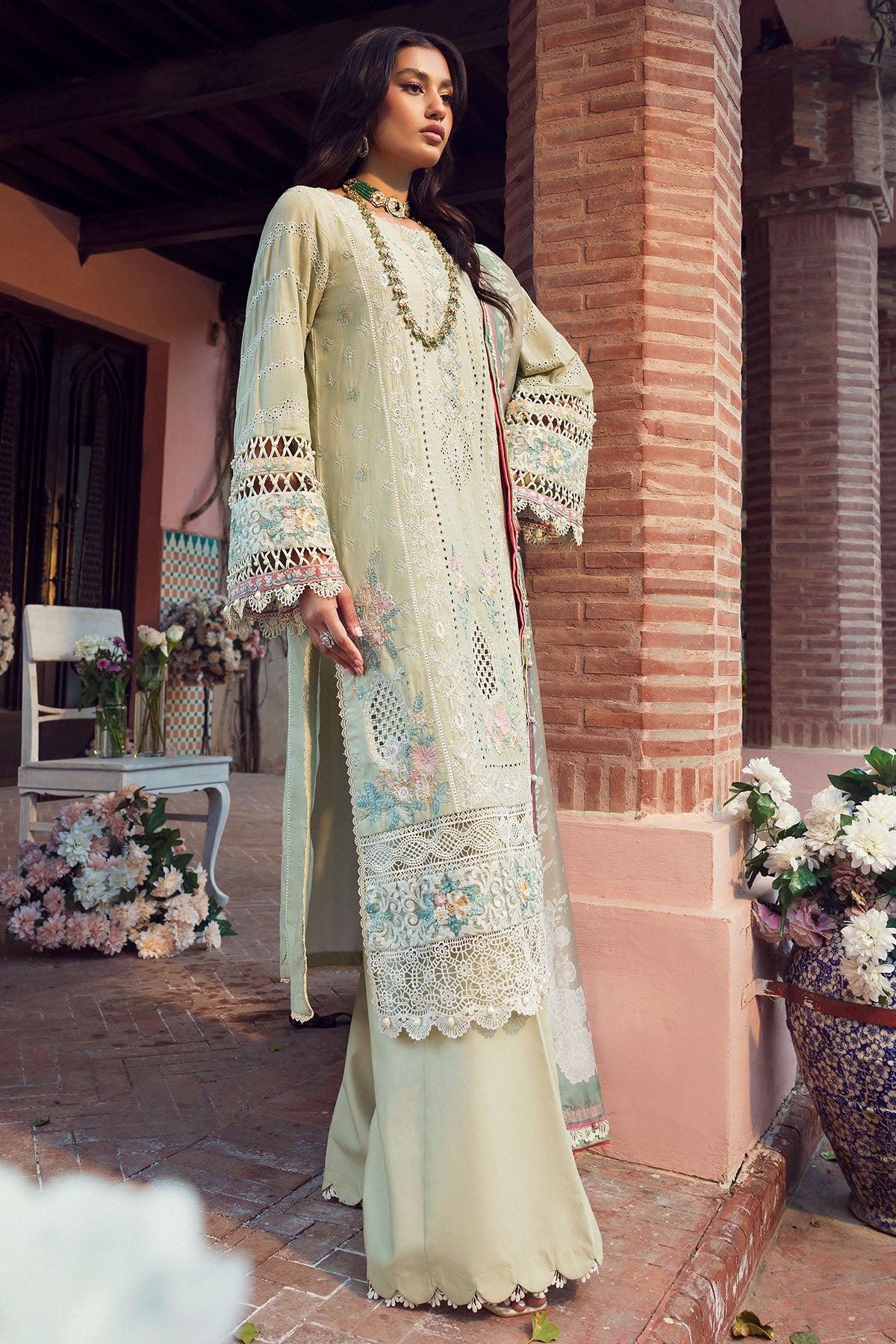 4427-ZAIB EMBROIDERED LAWN UNSTITCHED