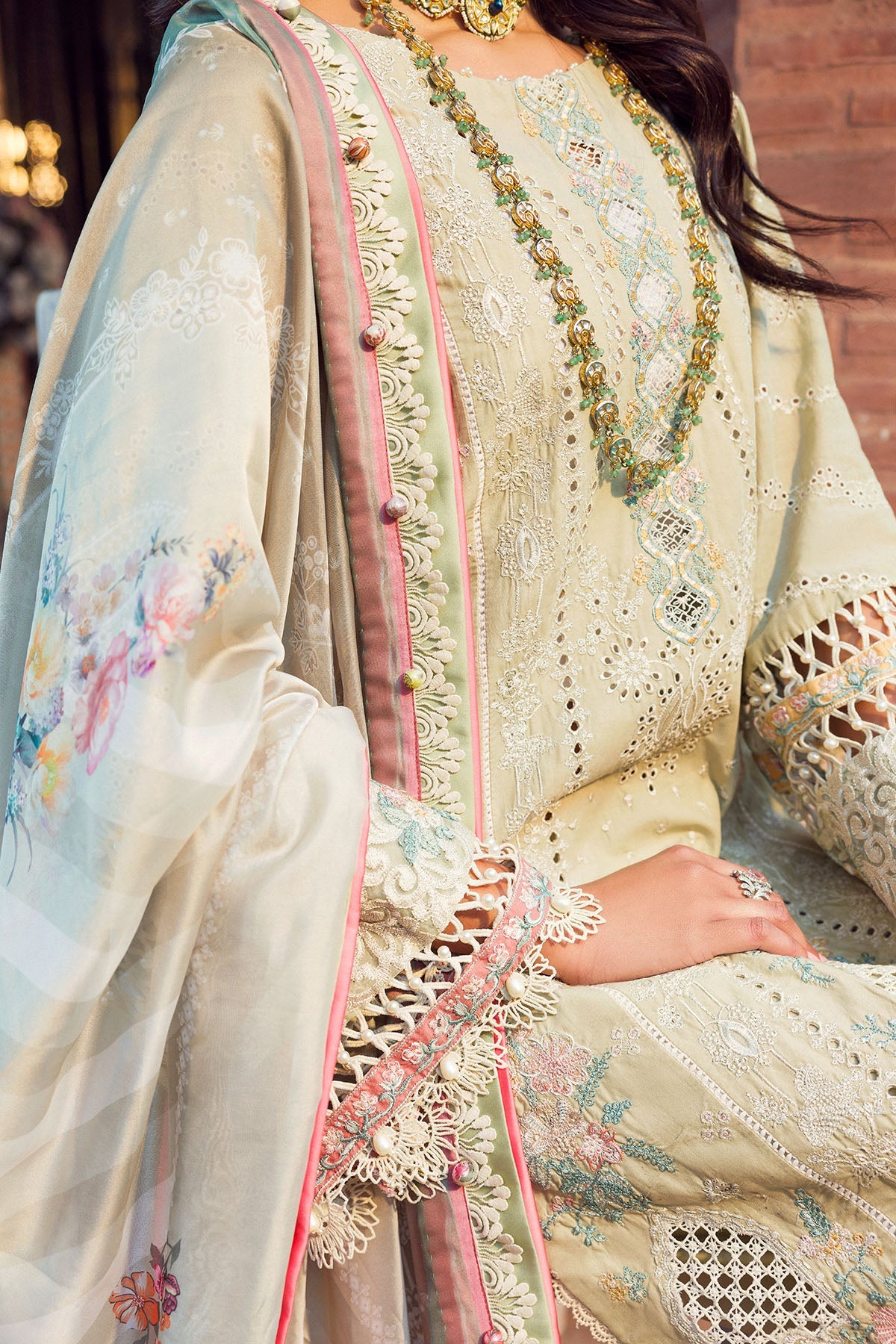 4427-ZAIB EMBROIDERED LAWN UNSTITCHED