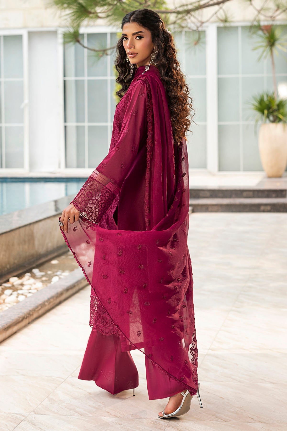 5586-AIDAN EMBROIDERED LAWN UNSTITCHED