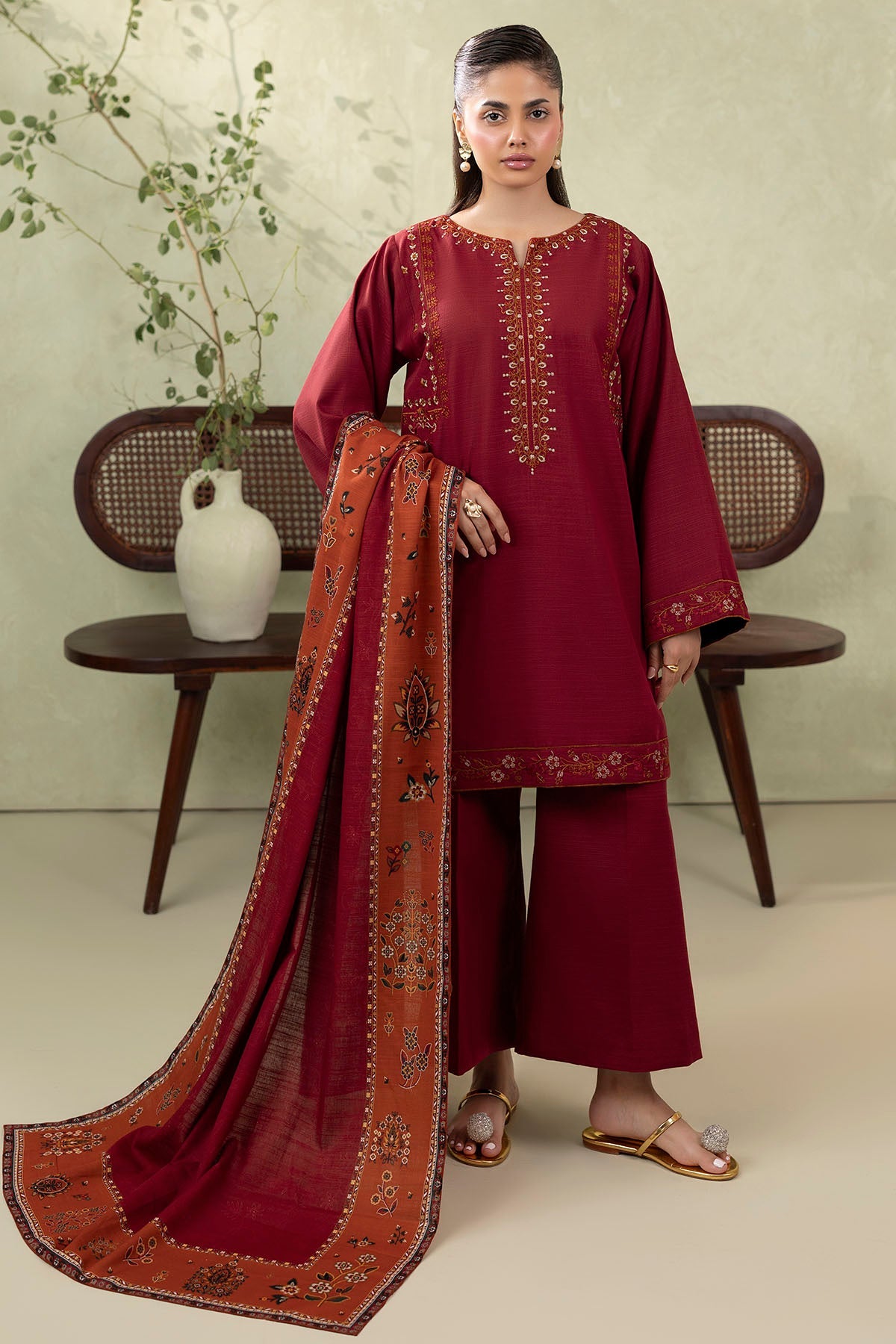 5686-ISIA EMBROIDERED KHADDAR UNSTITCHED