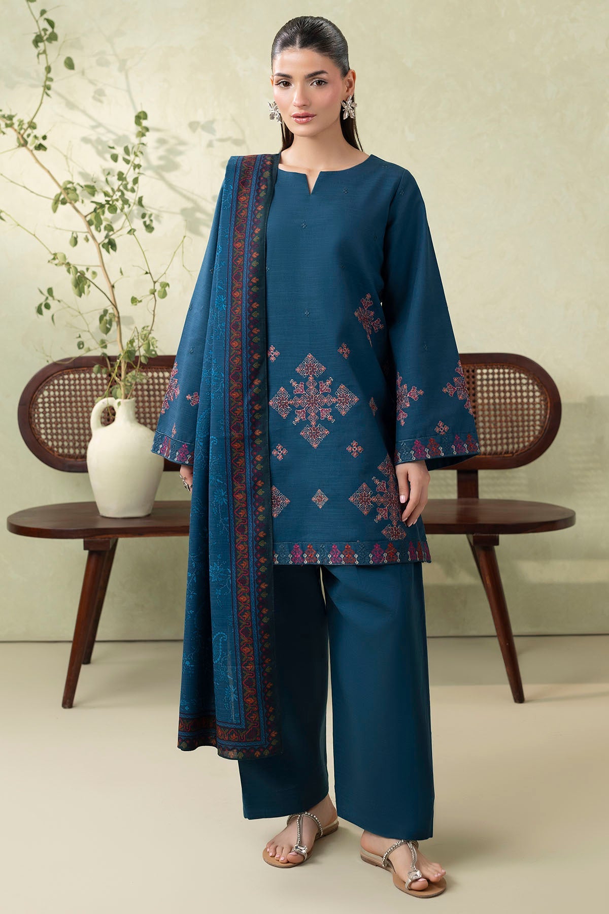 5690-AILSA EMBROIDERED KHADDAR UNSTITCHED