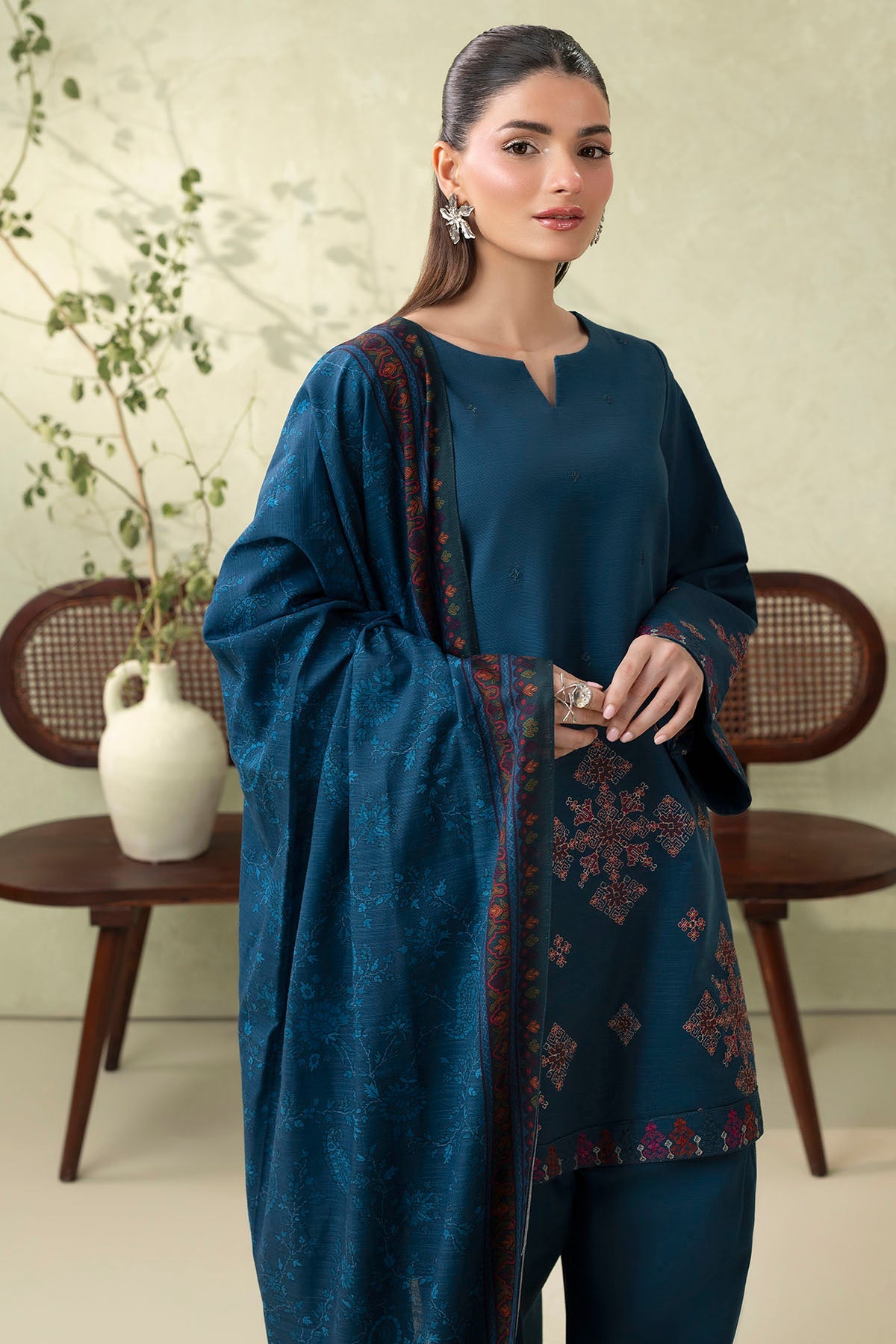 5690-AILSA EMBROIDERED KHADDAR UNSTITCHED