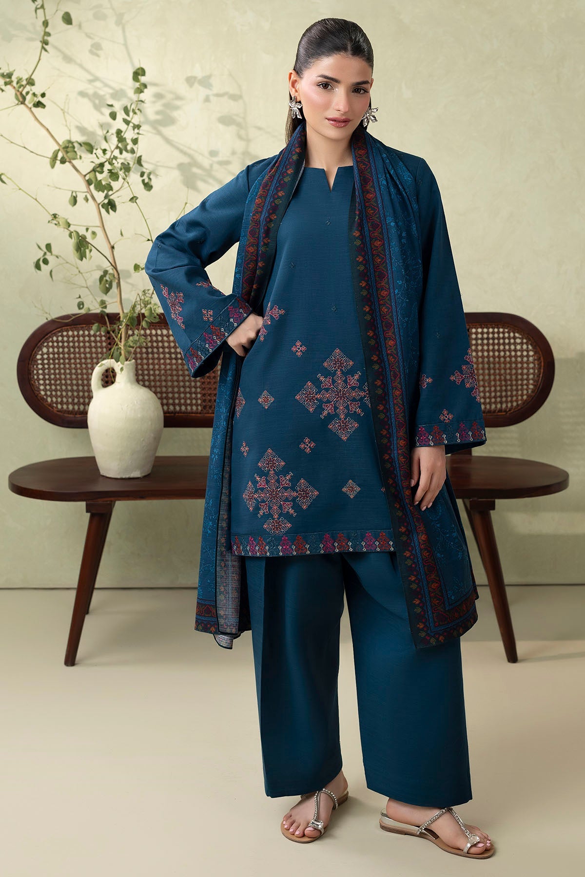 5690-AILSA EMBROIDERED KHADDAR UNSTITCHED