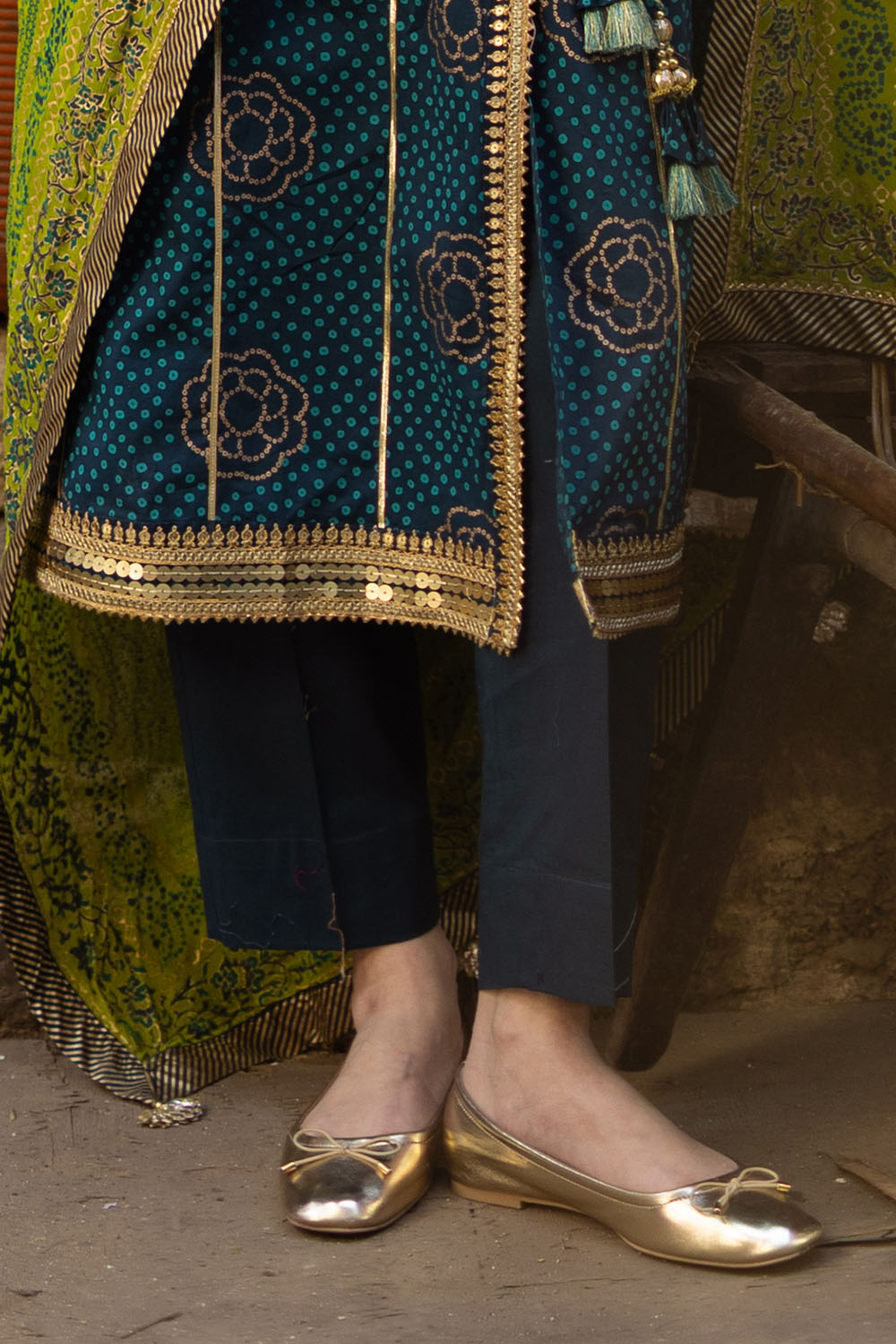 3 Piece Gold and Lacquer Printed Lawn Suit with Gold and Lacquer Printed Chiffon Dupatta and Dyed Trouser BM-62025
