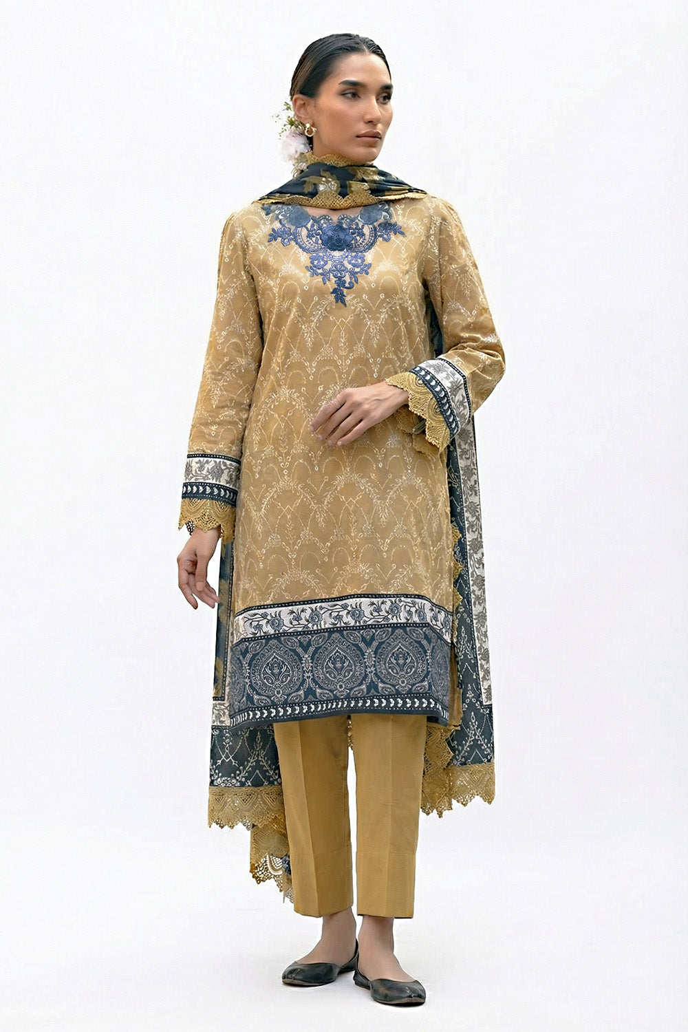 3 Piece Printed Lawn Suit with Embroidered Neckline CL-52536