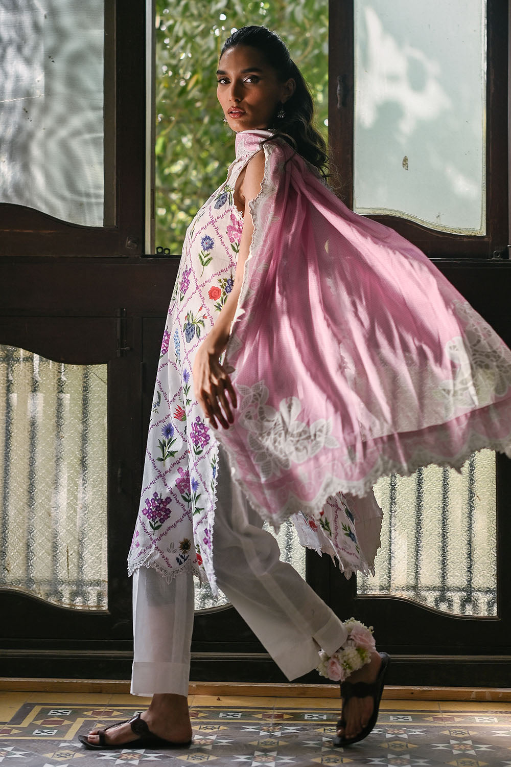 3 Piece Printed Lawn Suit with Embroidered Lace and Bunches CL-62268