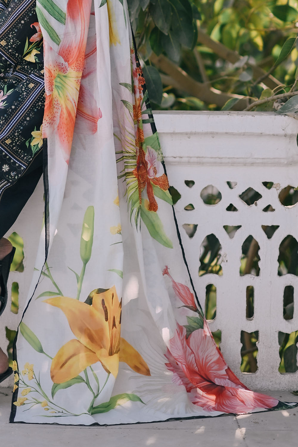 3 Piece Printed Lawn Suit with Embroidered Border CL-62271