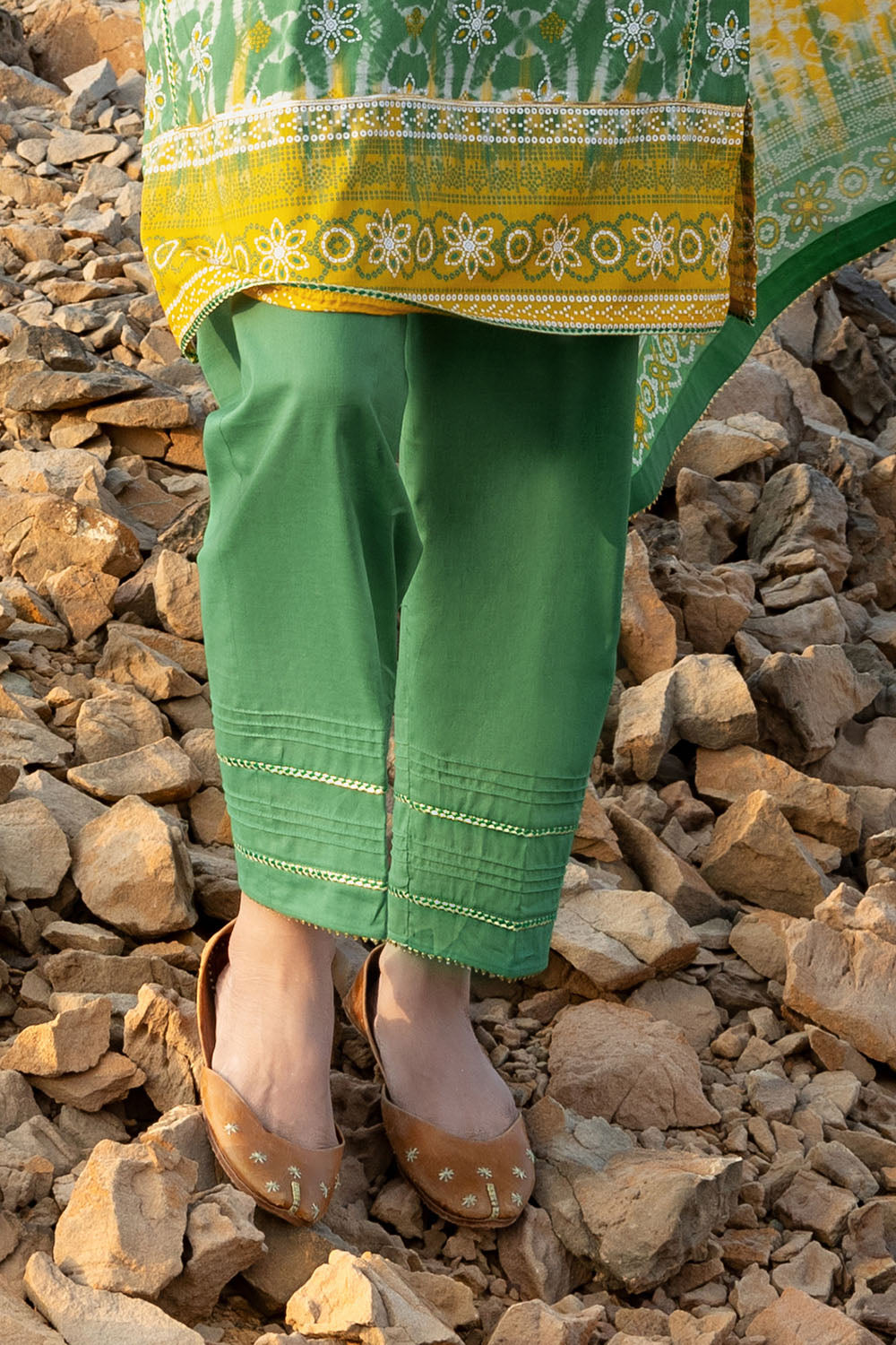 3 Piece Lacquer Printed Lawn Suit with Lacquer Printed Lawn Dupatta and Dyed Trouser CL-62022 B