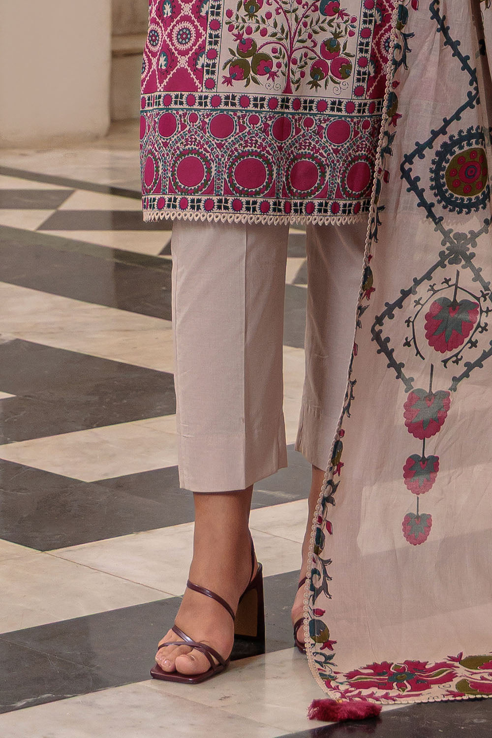 3 Piece Printed Lawn Suit and Dyed Trouser  CL-62135 B