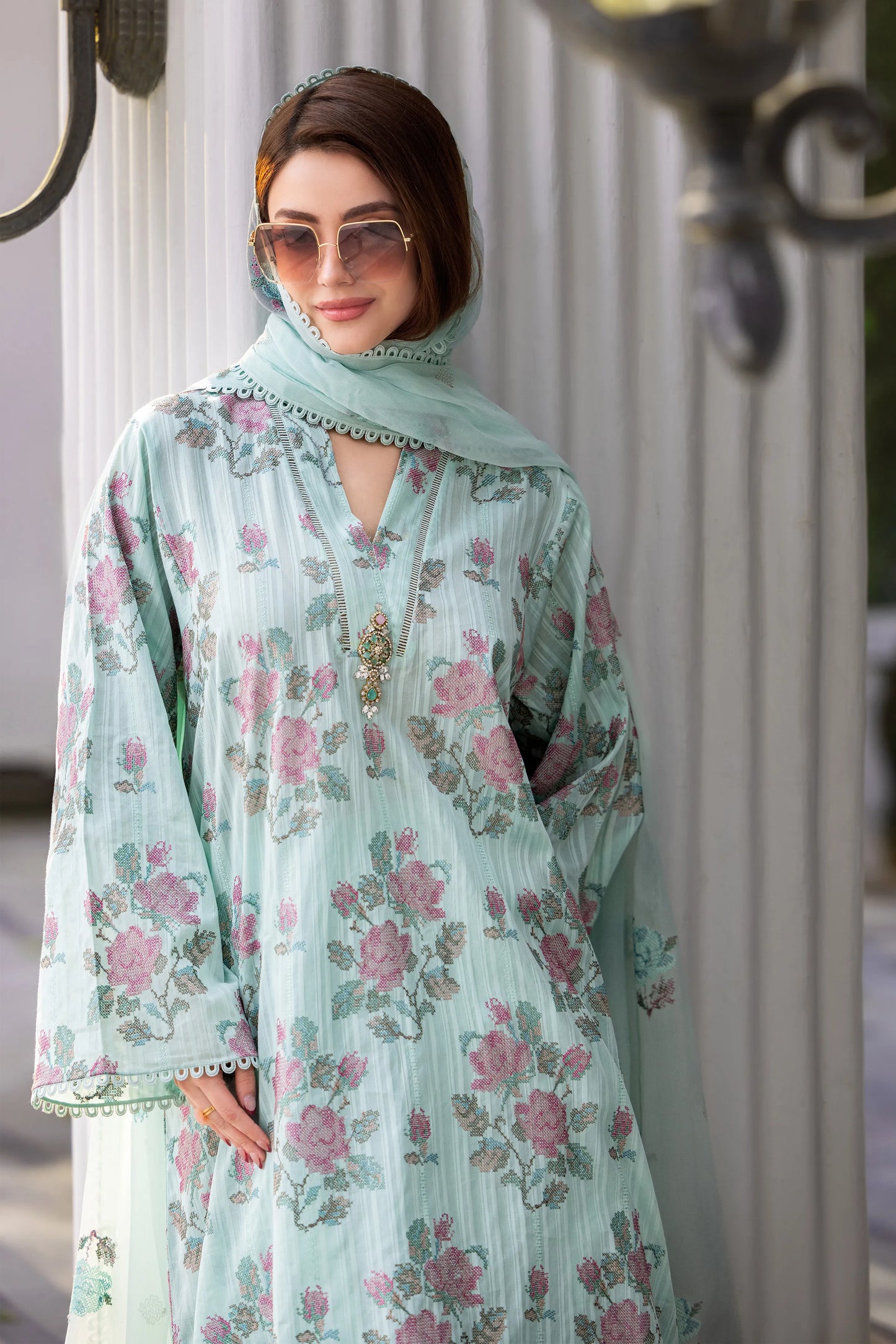 NOOR E AIN
