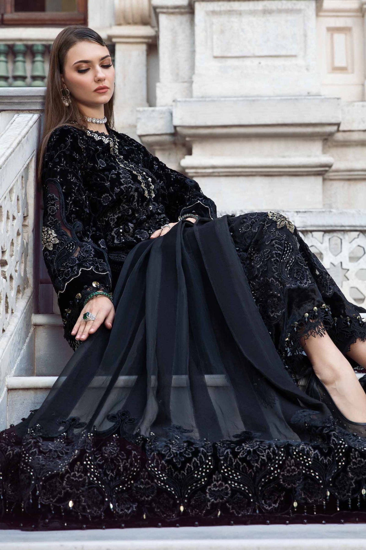 Black & Gold DL-1111