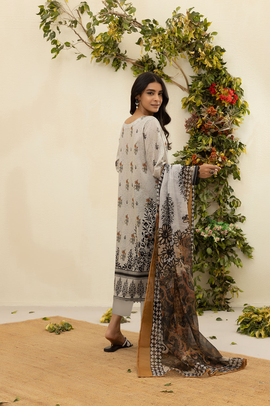 DU-3132 - BEIGE - PRINTED LAWN - 3PCS